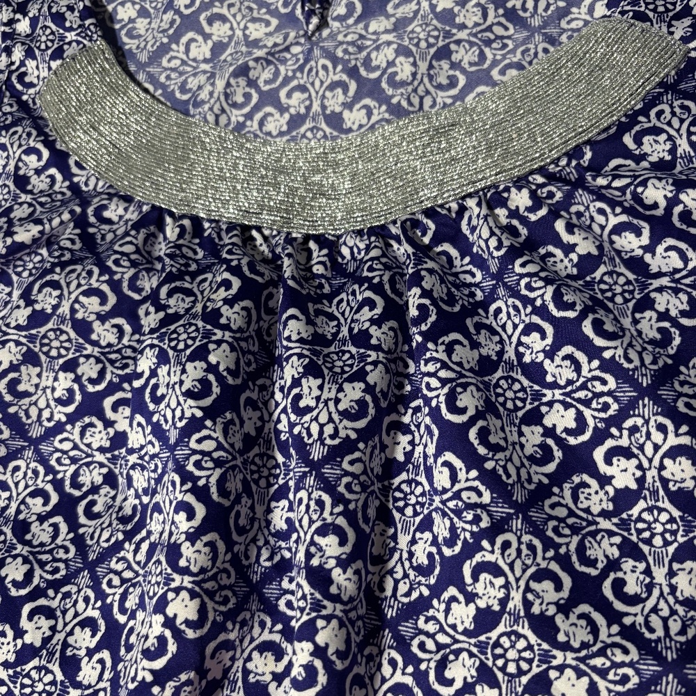 Gap scoop neck blouse